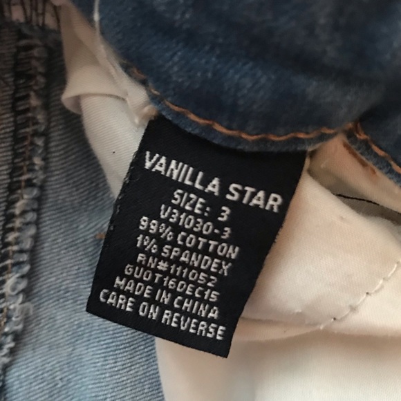 “Vanilla Star” Ripped Jean Shorts - Picture 4 of 4